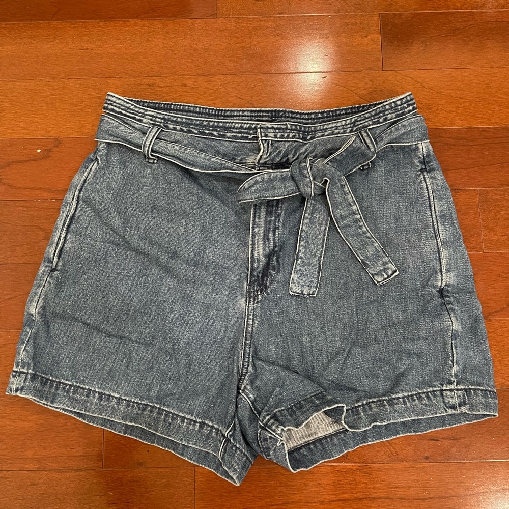Gap Shorts